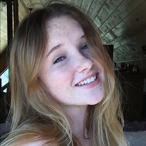 Meet your Posher, Briana